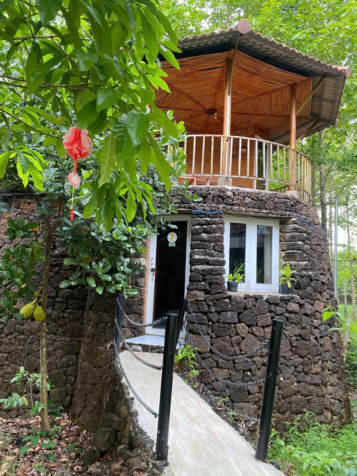 Lava Rock Viet Nam Lodge Anhfly Resort Nam กั๊ตเตียน ภายนอก รูปภาพ