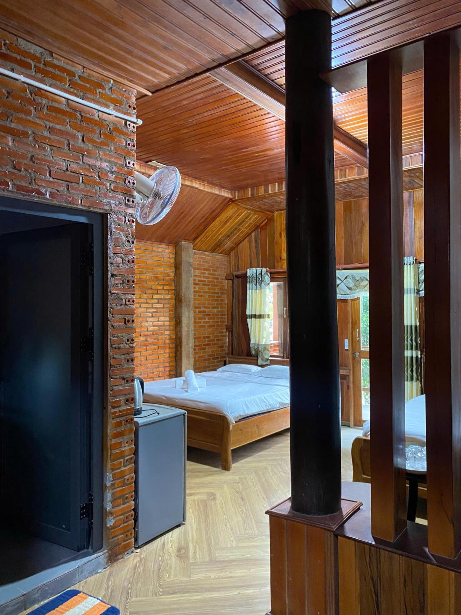 Lava Rock Viet Nam Lodge Anhfly Resort Nam กั๊ตเตียน ภายนอก รูปภาพ