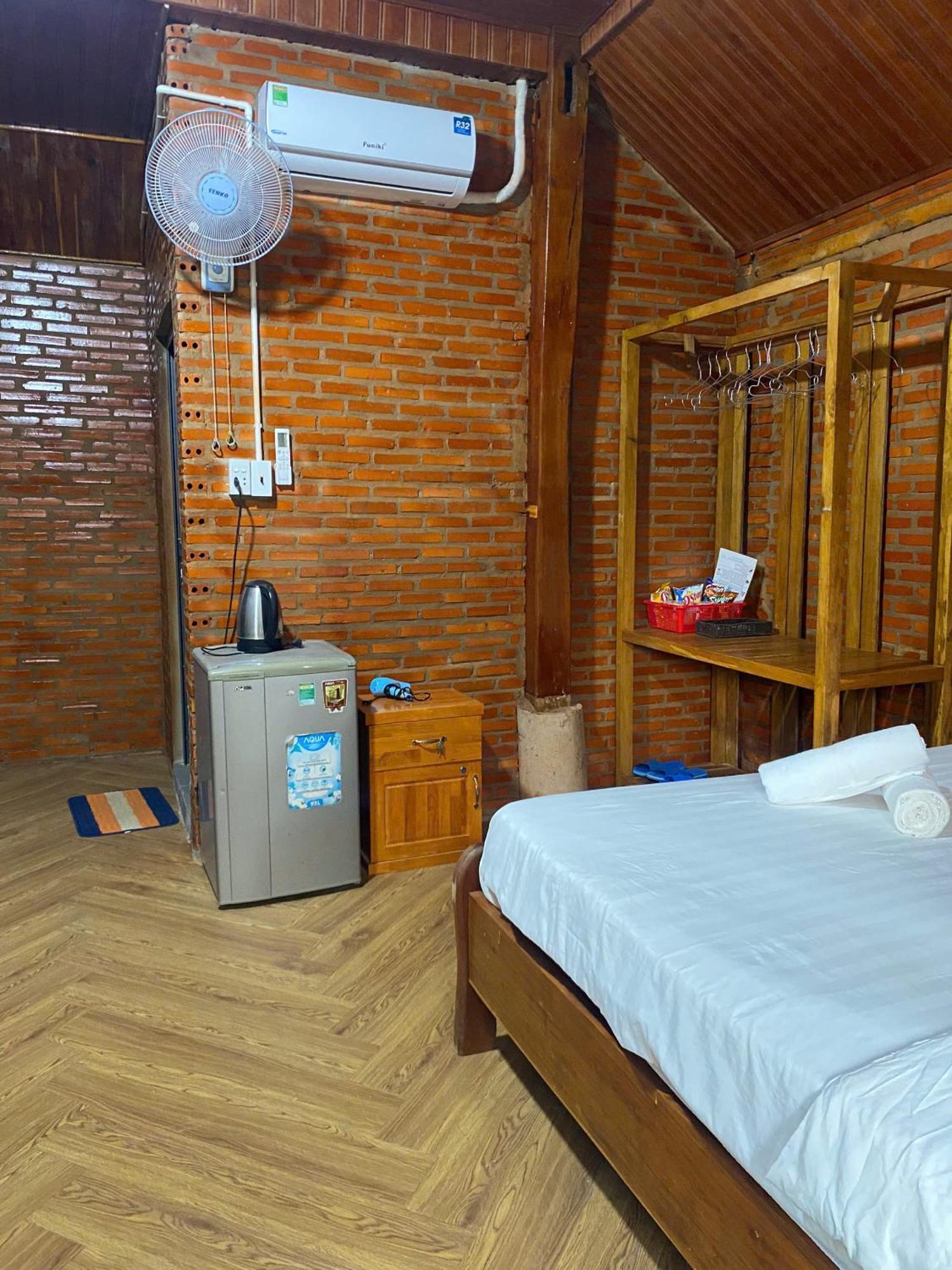 Lava Rock Viet Nam Lodge Anhfly Resort Nam กั๊ตเตียน ภายนอก รูปภาพ